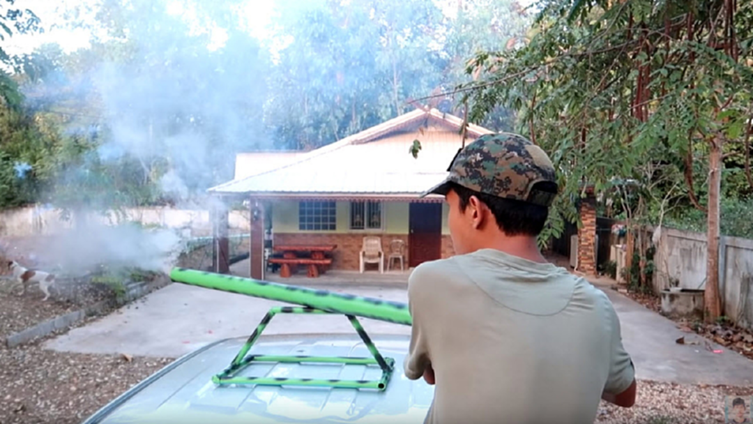 บุกบ้าน "เต้ ยูทูปเปอร์" รีวิว MINIGUN ติดรถ 1,000 นัด ยึดปืนของกลาง [คลิป]