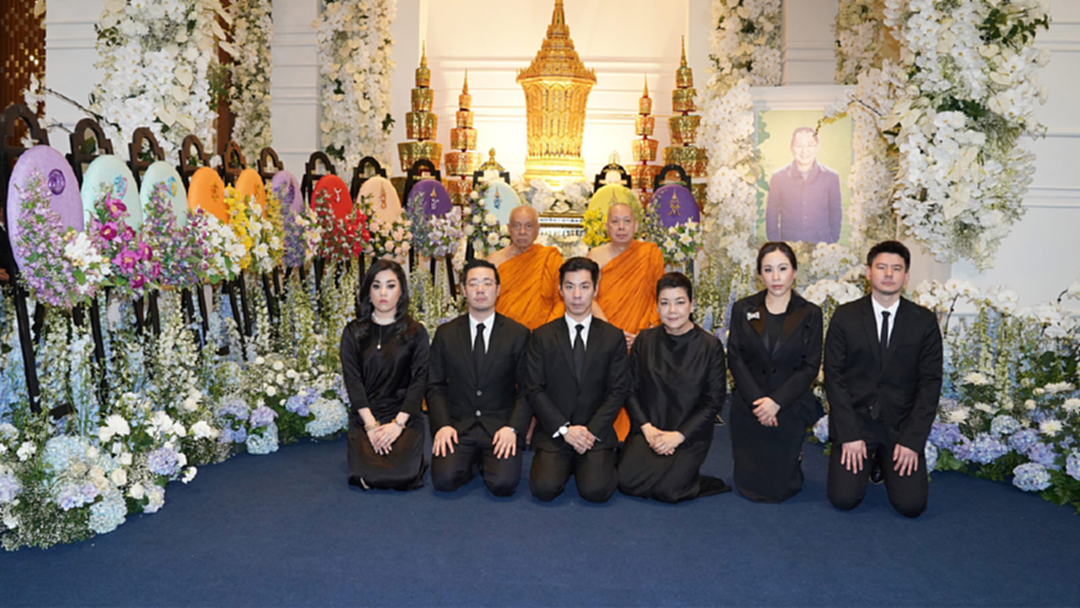 ประมวลภาพ : คนดังทุกวงการร่วมงานศพ “เจ้าสัววิชัย” คืนที่ 5 ประมวลภาพ : คนดังทุกวงการร่วมงานศพ “เจ้าสัววิชัย” คืนที่ 5