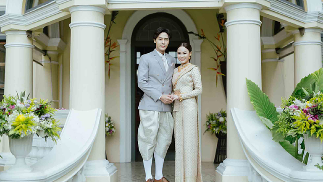 ประมวลความหวาน ! "ต๊ะ วริษฐ์" ยกขันหมากเข้าพิธีหมั้นแฟนสาว ประมวลความหวาน ! "ต๊ะ วริษฐ์" ยกขันหมากเข้าพิธีหมั้นแฟนสาว