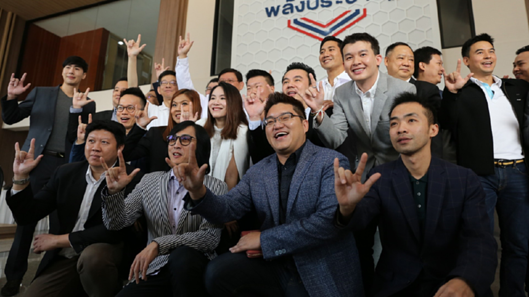 "สุวิทย์" แจงยังไม่ทาบประยุทธ์เป็นตัวเลือกนายกฯ แย้มหนุนเต็มที่ [คลิป]