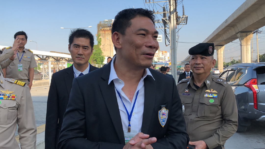 "เอ๋ ชนม์สวัสดิ์" ลั่น หนุน "ประยุทธ์" อยู่ต่อ วอน เทงบ ลง "สมุทรปราการ" "เอ๋ ชนม์สวัสดิ์" ลั่น หนุน "ประยุทธ์" อยู่ต่อ วอน เทงบ ลง "สมุทรปราการ"
