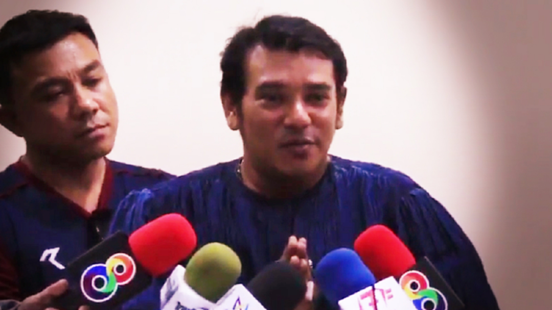 วินหัวร้อน!! ขี่รถบนทางเท้าเข้ามอบตัวแล้ว  โดน 7 ข้อหา [คลิป]