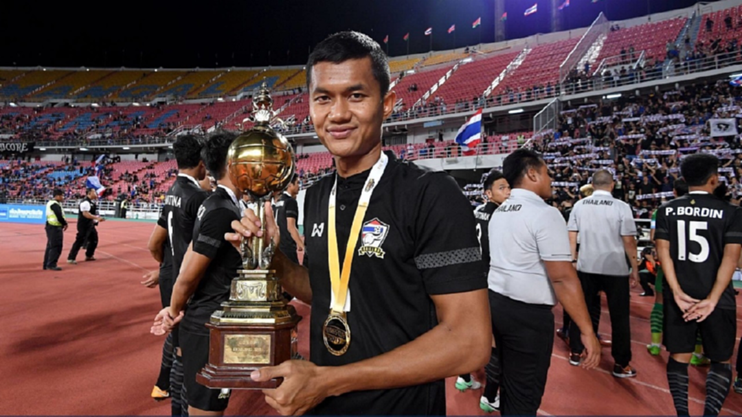 ลาแล้ว ! "มงคล" ลาทีมชาติไทยหลังหลุดโผเอเชียนคัพ ลาแล้ว ! "มงคล" ลาทีมชาติไทยหลังหลุดโผเอเชียนคัพ