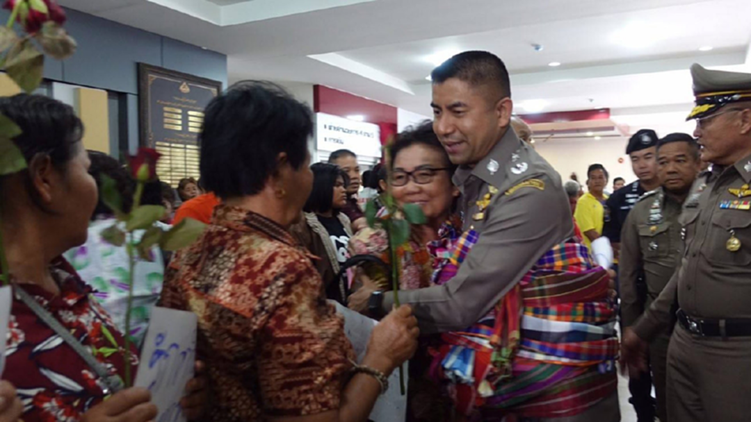 ยึด-อายัดอีกกว่า 400ล้านบาท "บิ๊กโจ๊ก" ปราบกลุ่มนายทุนเงินกู้ 15จุดอีสาน ยึด-อายัดอีกกว่า 400ล้านบาท "บิ๊กโจ๊ก" ปราบกลุ่มนายทุนเงินกู้ 15จุดอีสาน