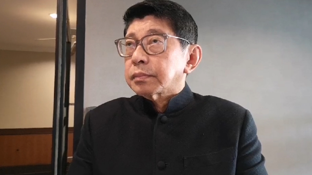 วิษณุ ปัดตอบ ปมระดมทุน พปชร. โยนถาม กกต. รัฐขอไม่ยุ่ง(คลิป) วิษณุ ปัดตอบ ปมระดมทุน พปชร. โยนถาม กกต. รัฐขอไม่ยุ่ง(คลิป)