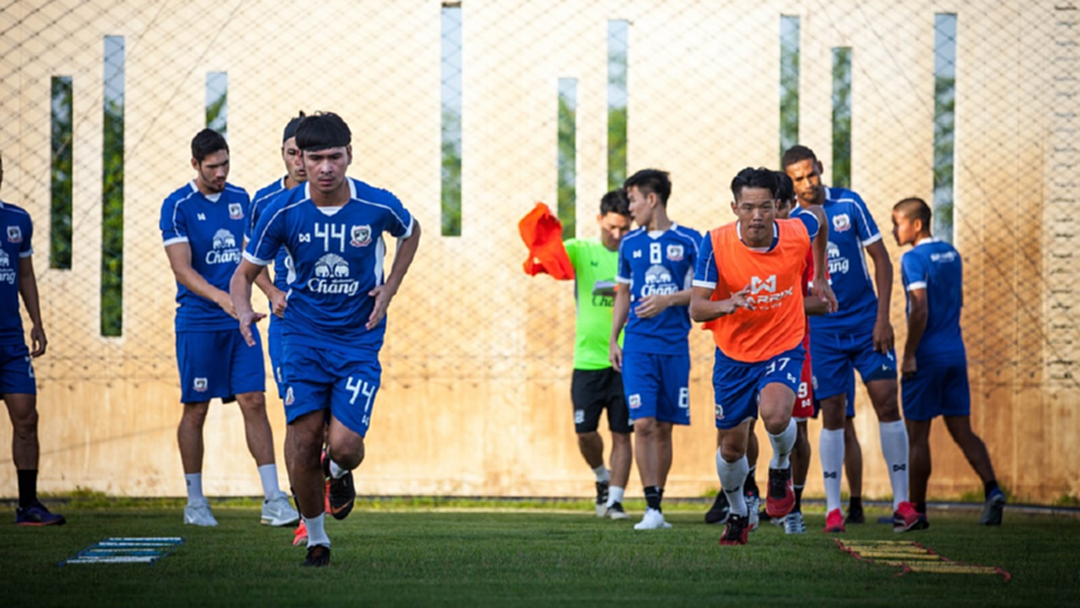 รอเปิดตัว! "อาทิตย์" เข้าแคมป์ซ้อมสุพรรณบุรี รอเปิดตัว! "อาทิตย์" เข้าแคมป์ซ้อมสุพรรณบุรี