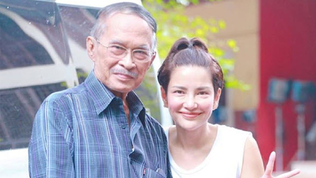 "อ้อม พิยดา" สุดอาลัยนักแสดงอาวุธโส "สะอาด เปี่ยมพงศ์สานต์" เสียชีวิต เคารพเสมือนพ่ออีกคน "อ้อม พิยดา" สุดอาลัยนักแสดงอาวุธโส "สะอาด เปี่ยมพงศ์สานต์" เสียชีวิต เคารพเสมือนพ่ออีกคน