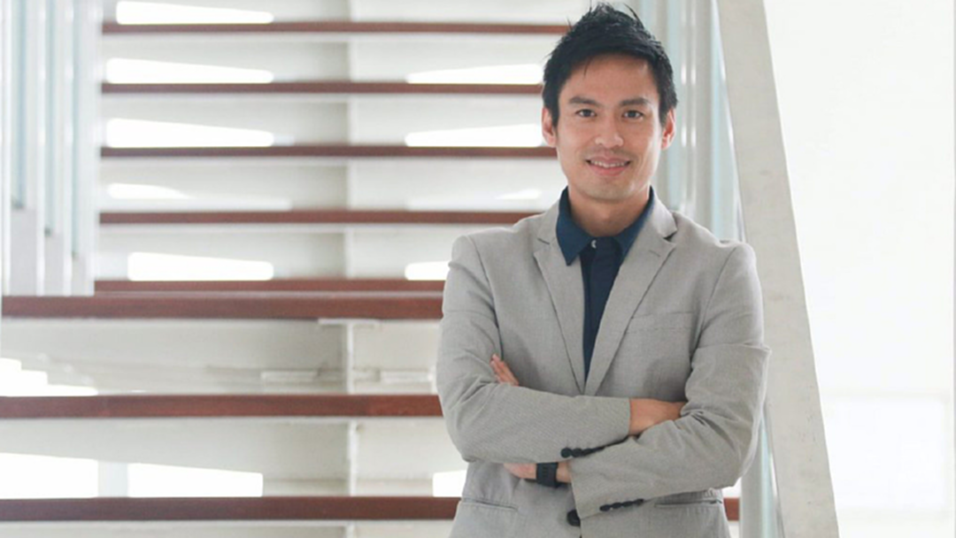 เลือกตั้ง 62 : "กรวีร์" ยิ้มรับข่าวดี "ศาลฎีกา" คืนสิทธิ ส.ส.บัญชีรายชื่อพรรคภูมิใจไทย เลือกตั้ง 62 : "กรวีร์" ยิ้มรับข่าวดี "ศาลฎีกา" คืนสิทธิ ส.ส.บัญชีรายชื่อพรรคภูมิใจไทย