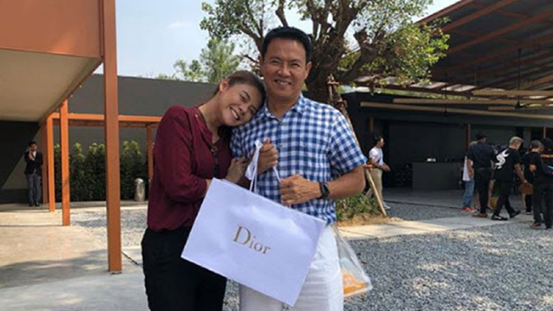"พ่อจตุรงค์" ยื่นคำขาด "ใบเฟิร์น" ยังมีสามีไม่ได้! "พ่อจตุรงค์" ยื่นคำขาด "ใบเฟิร์น" ยังมีสามีไม่ได้!