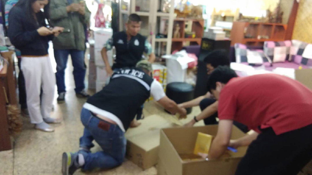 Ray แจงแผ่นมาส์กหน้า ได้รับอนุญาตจาก อย.ให้จัดจำหน่าย อย่างถูกต้อง Ray แจงแผ่นมาส์กหน้า ได้รับอนุญาตจาก อย.ให้จัดจำหน่าย อย่างถูกต้อง