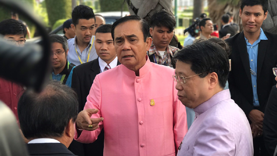 เลือกตั้ง 62 : "บิ๊กตู่" จ่อประชุม ครม. คาดวางตำแหน่งคนทำงานช่วงเลือกตั้ง เลือกตั้ง 62 : "บิ๊กตู่" จ่อประชุม ครม. คาดวางตำแหน่งคนทำงานช่วงเลือกตั้ง