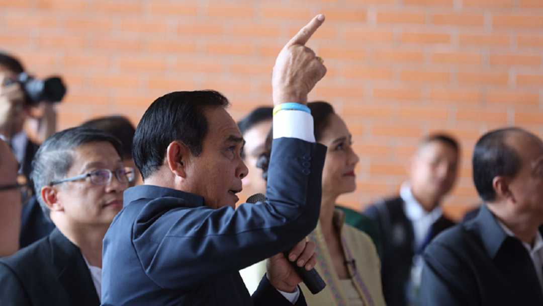 เลือกตั้ง 62 : กกต.แจงปมโต๊ะจีนพปชร.ไม่ถึงยุบพรรค จ่อชงชี้ขาดคุณสมบัติ "บิ๊กตู่"