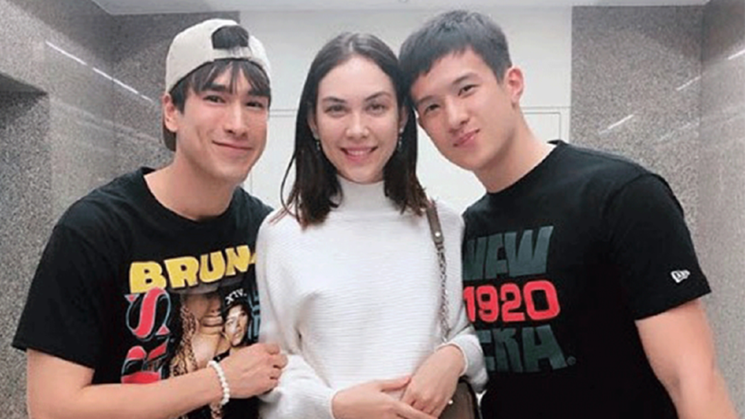 รักพี่เสียดายน้อง "แมท ภีรนีย์" ขอเก็บเธอไว้ทั้ง 2 คน รักพี่เสียดายน้อง "แมท ภีรนีย์" ขอเก็บเธอไว้ทั้ง 2 คน
