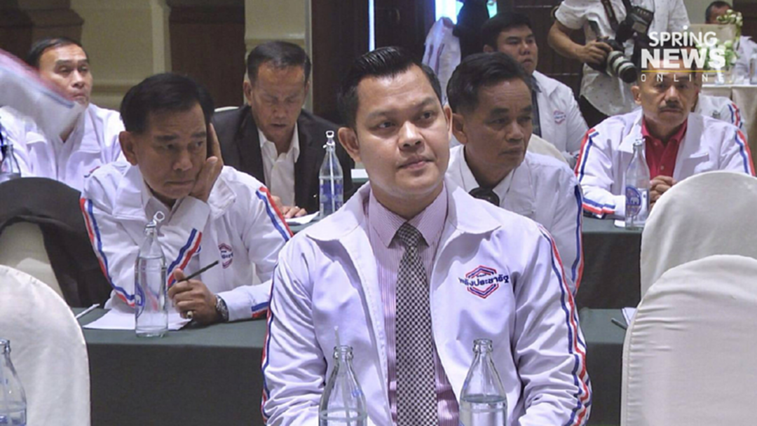 เลือกตั้ง 62 : "ธนกร" ฉะพรรคการเมืองรุมกินโต๊ะ "พลังประชารัฐ" หวังผลการเลือกตั้ง เลือกตั้ง 62 : "ธนกร" ฉะพรรคการเมืองรุมกินโต๊ะ "พลังประชารัฐ" หวังผลการเลือกตั้ง