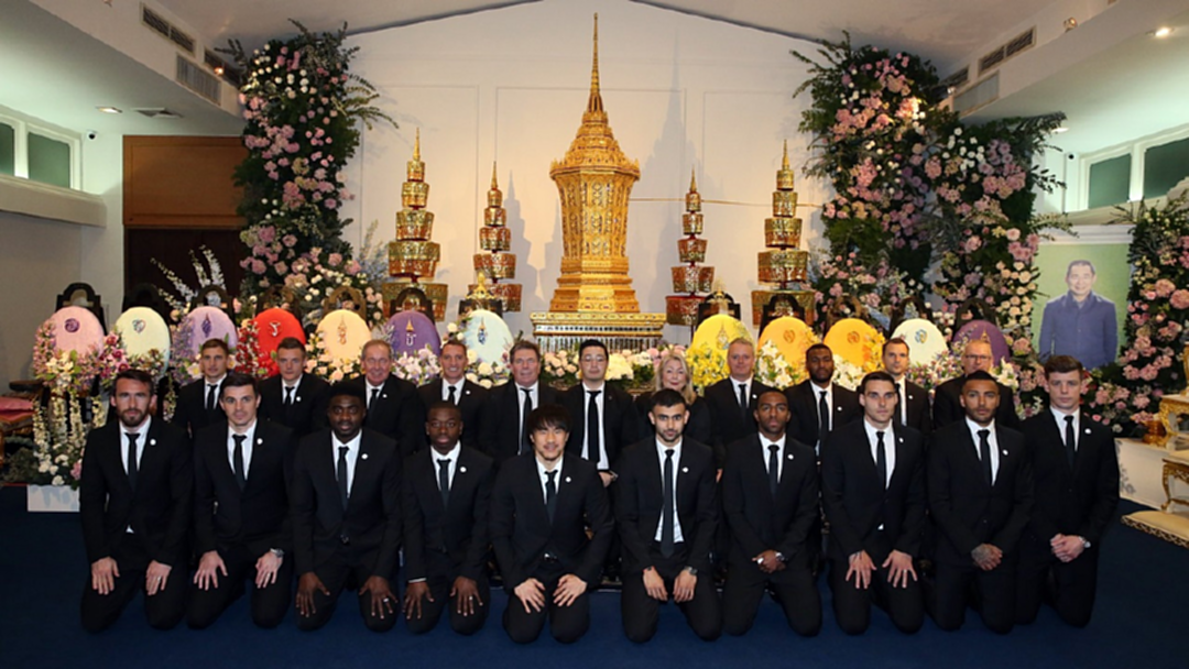 “ร็อดเจอร์ส” นำนักเตะเลสเตอร์บินร่วมฟังสวดอภิธรรม “เจ้าสัววิชัย” “ร็อดเจอร์ส” นำนักเตะเลสเตอร์บินร่วมฟังสวดอภิธรรม “เจ้าสัววิชัย”