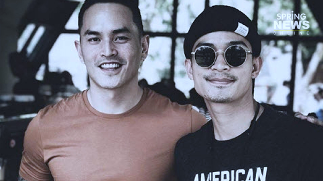 ชาวเน็ตแห่คอมเมนต์ "ตูมตาม" แชะภาพคู่ "สงกรานต์" ลั่นศีลเสมอกัน! ชาวเน็ตแห่คอมเมนต์ "ตูมตาม" แชะภาพคู่ "สงกรานต์" ลั่นศีลเสมอกัน!