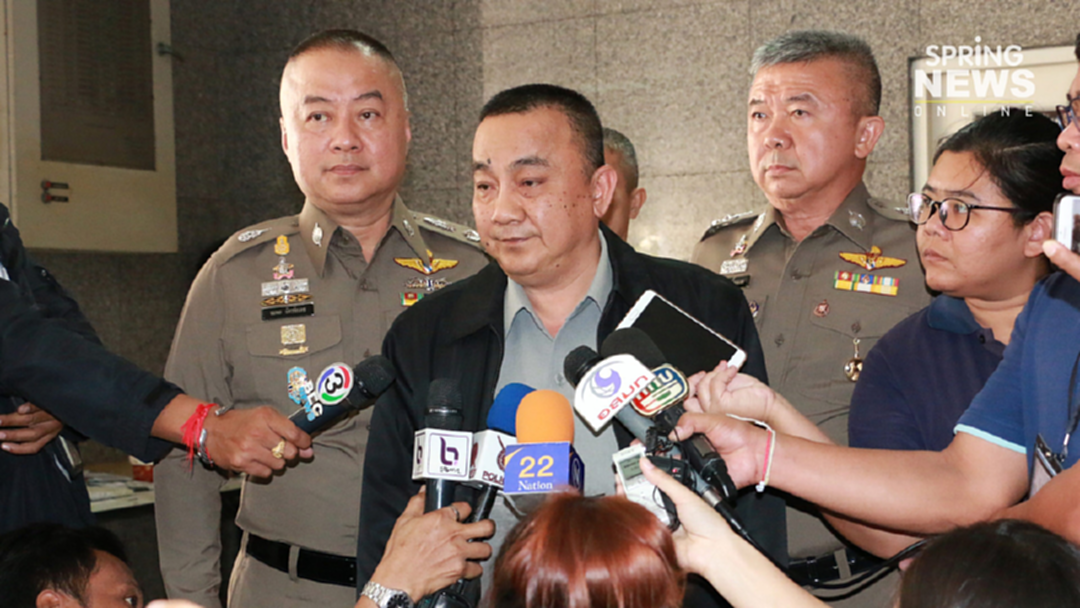 เลือกตั้ง 62 : "ศรีวราห์" ยันชุมนุล่าชื่อถอน กกต. ทำได้ไม่ผิดกฎหมายแต่ต้องได้รับอนุญาต เลือกตั้ง 62 : "ศรีวราห์" ยันชุมนุล่าชื่อถอน กกต. ทำได้ไม่ผิดกฎหมายแต่ต้องได้รับอนุญาต