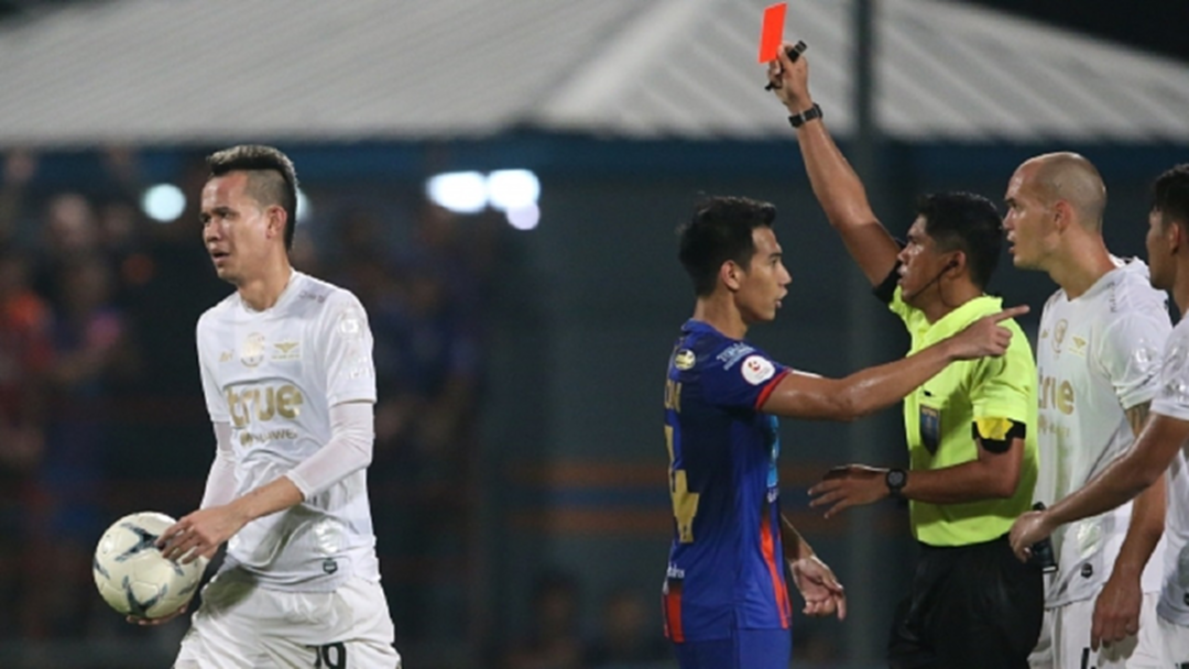 ตามนั้นเลย! "แข้งเทพ" ไม่อุทธรณ์โทษ "สรรวัชญ์" หวั่นโดนเพิ่มสองเด้ง