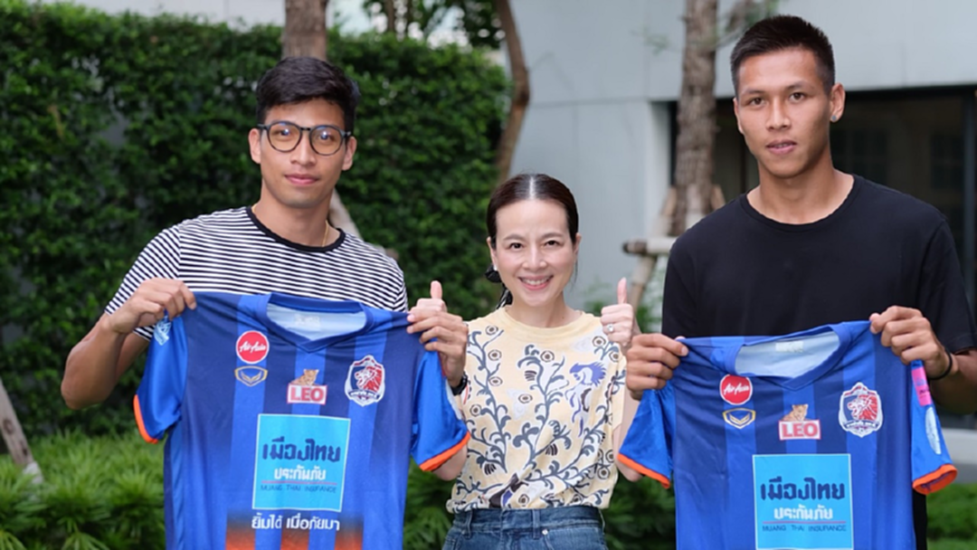 อายุน้อยร้อยล้าน! “มาดามแป้ง” ปิดดีล คว้า "ธนบูรณ์,ปิยะชนก" ร่วมทัพท่าเรือเลคสอง อายุน้อยร้อยล้าน! “มาดามแป้ง” ปิดดีล คว้า "ธนบูรณ์,ปิยะชนก" ร่วมทัพท่าเรือเลคสอง