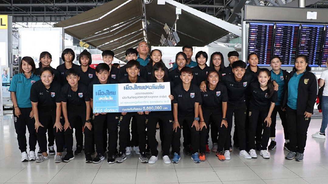 "โค้ชรุณ" นำทัพ "ชบาแก้วU19" ลุย 4 เส้าจีน "มาดามแป้ง" หวังต่อยอด "ชิงแชมป์เอเชีย" "โค้ชรุณ" นำทัพ "ชบาแก้วU19" ลุย 4 เส้าจีน "มาดามแป้ง" หวังต่อยอด "ชิงแชมป์เอเชีย"