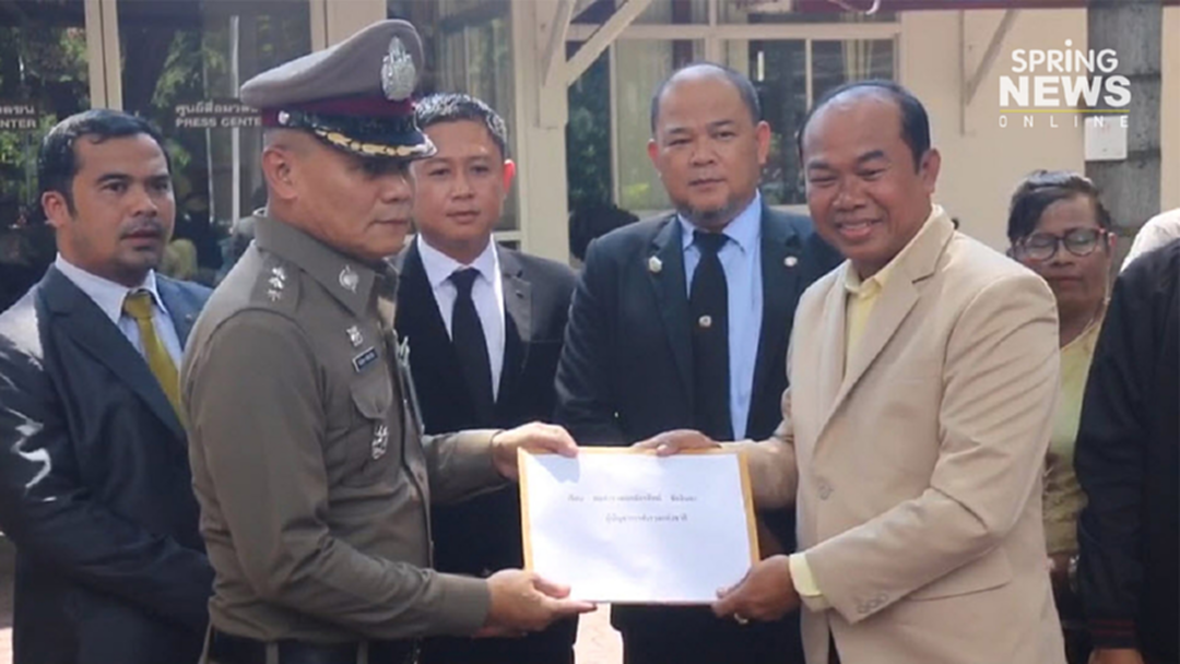 ครูปรีชา ควง เจ๊บ้าบิ่น - เจ๊พัช ร้องตร.ตั้งกรรมการสอบเหตุเอกสารคดีหวย 30 ล้าน หลุดไปอยู่ในมือคนนอก ครูปรีชา ควง เจ๊บ้าบิ่น - เจ๊พัช ร้องตร.ตั้งกรรมการสอบเหตุเอกสารคดีหวย 30 ล้าน หลุดไปอยู่ในมือคนนอก