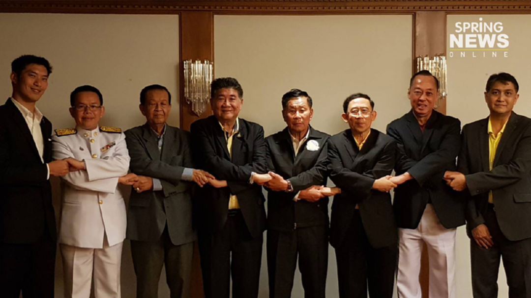 เหนียวแน่น! 7 พรรค ยันจับมือเจตนารมณ์เดิม-ลุยเลือกประธานสภาพรุ่งนี้ เหนียวแน่น! 7 พรรค ยันจับมือเจตนารมณ์เดิม-ลุยเลือกประธานสภาพรุ่งนี้