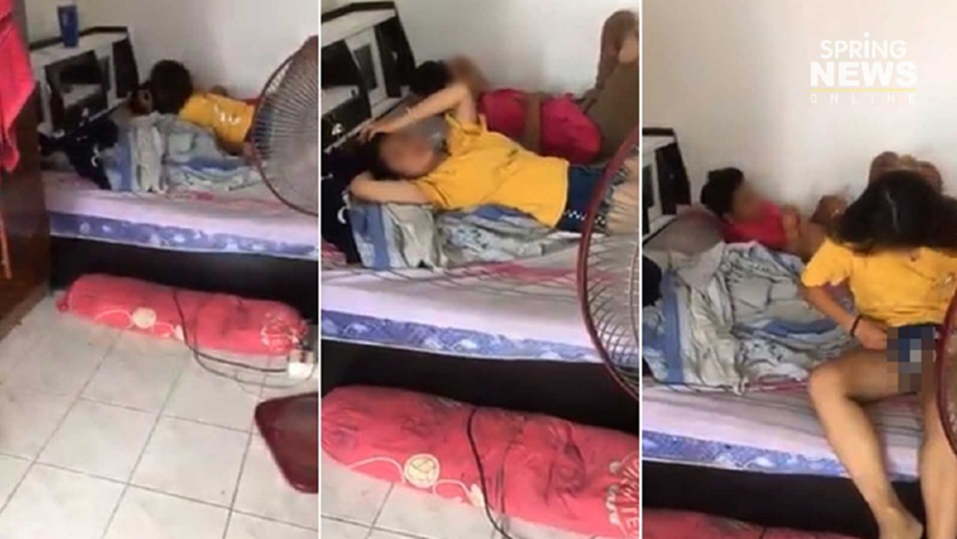 พี่สาวโกรธมาก! น้องรักนอนกกผัวเก่าคาเตียง อ้างเล่นกัน (คลิป) พี่สาวโกรธมาก! น้องรักนอนกกผัวเก่าคาเตียง อ้างเล่นกัน (คลิป)