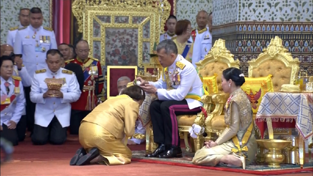 โปรดเกล้าฯ เฉลิมพระนามาภิไธย-สถาปนาพระฐานันดรศักดิ์พระบรมวงศ์ [คลิป]