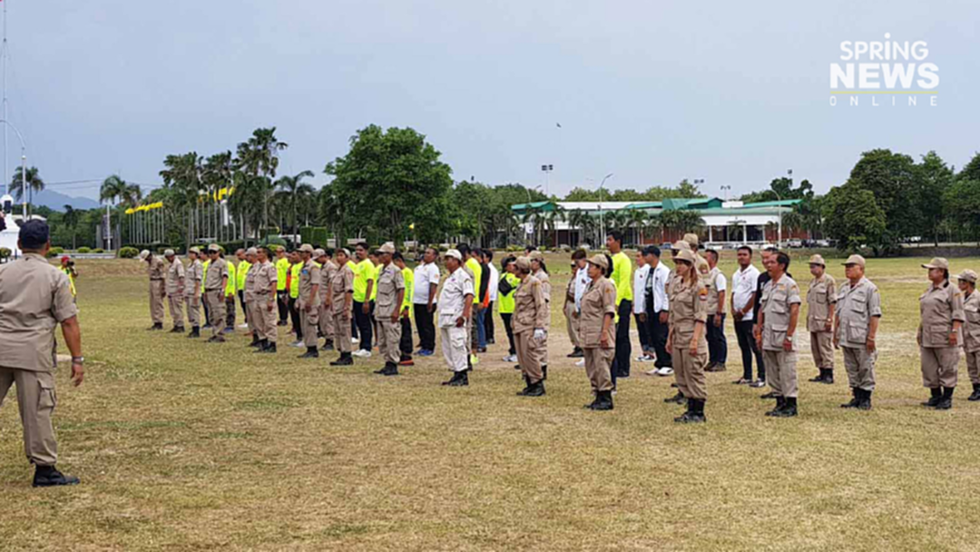 ประธาน อปพร.เขตคลองเตยนำทีม 56 ชีวิตโดดหอทดสอบสภาพจิตใจ