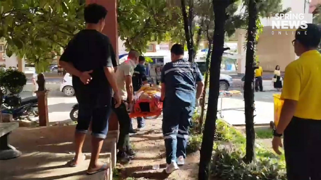 นักเรียนม.4 เครียด-ซึมเศร้า โดดอาคารเรียนดับ วันสอบกลางภาควันแรก นักเรียนม.4 เครียด-ซึมเศร้า โดดอาคารเรียนดับ วันสอบกลางภาควันแรก