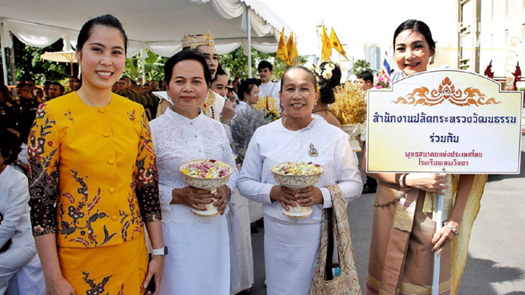 “ธณิกานต์” ร่วมปล่อยขบวนแห่เทียนพรรษาถวาย 10 วัด ชวนชาวพุทธเจริญปัญญา “ธณิกานต์” ร่วมปล่อยขบวนแห่เทียนพรรษาถวาย 10 วัด ชวนชาวพุทธเจริญปัญญา