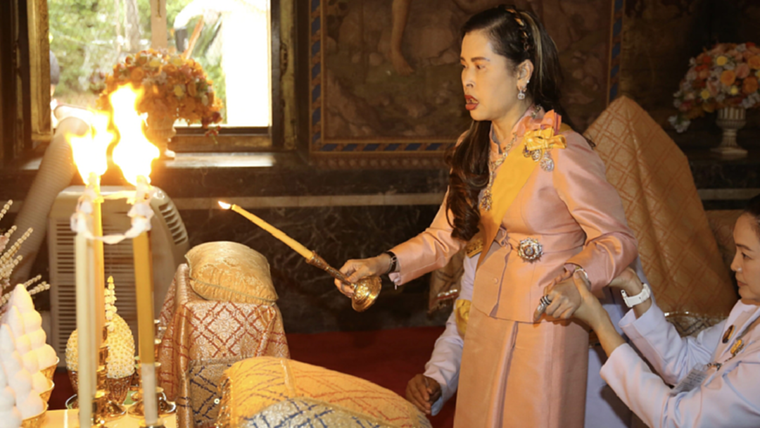 โปรดเกล้าฯ กรมพระศรีสวางควัฒน เสด็จฯ ถวายผ้าพระกฐิน วัดราชาธิวาสวิหาร โปรดเกล้าฯ กรมพระศรีสวางควัฒน เสด็จฯ ถวายผ้าพระกฐิน วัดราชาธิวาสวิหาร