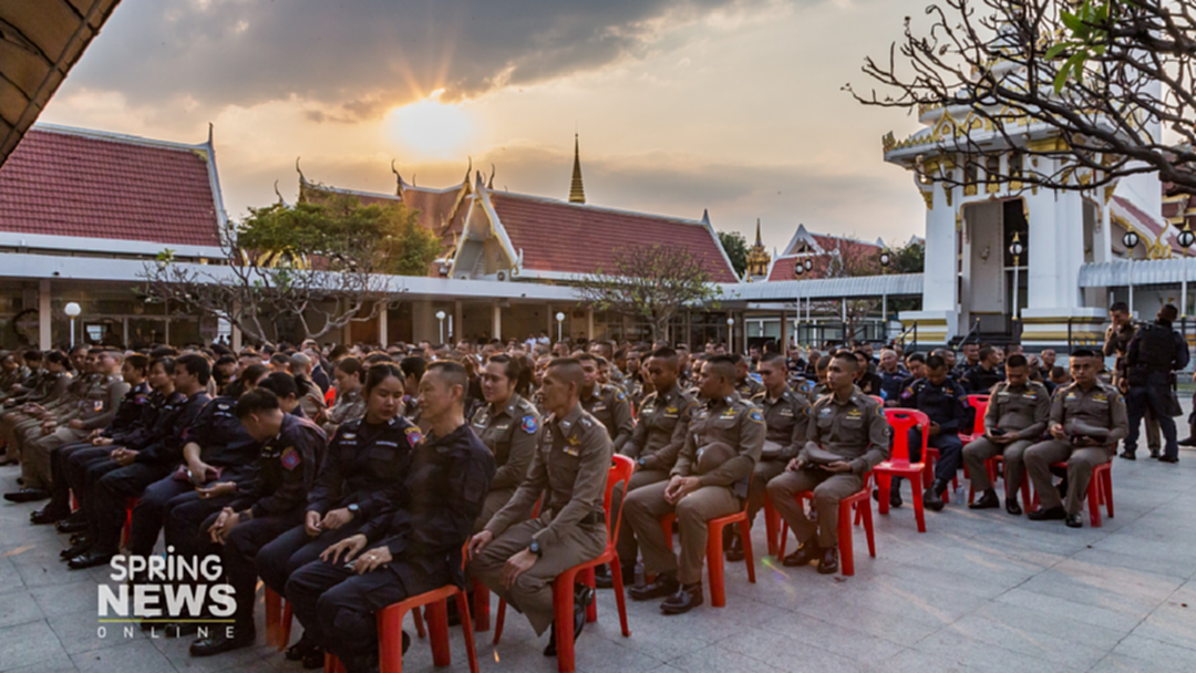 พิธีพระราชทานน้ำหลวงอาบศพสองวีรบุรุษอรินทราช 26 พิธีพระราชทานน้ำหลวงอาบศพสองวีรบุรุษอรินทราช 26