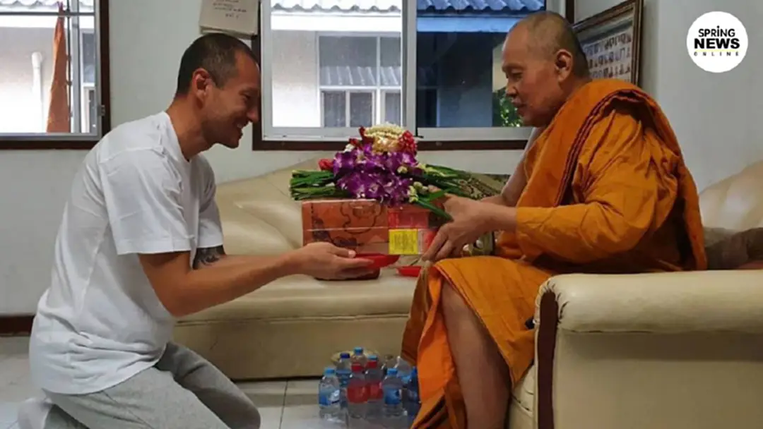เจสัน ยัง นักแสดงหนุ่มลาสิกขา หลังบวชทดแทนพระคุณพ่อแม่นานกว่า 7 เดือน เจสัน ยัง นักแสดงหนุ่มลาสิกขา หลังบวชทดแทนพระคุณพ่อแม่นานกว่า 7 เดือน