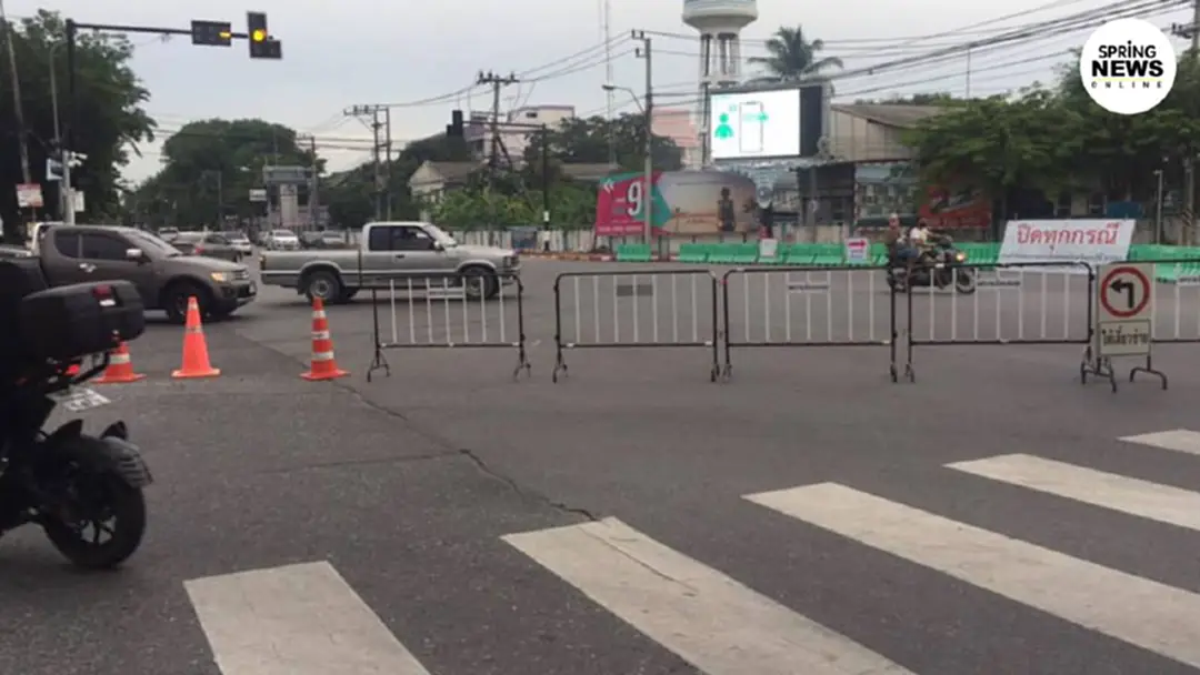 ปิดถนนบางแสนด่วน! หลังรับนักท่องเที่ยวที่แห่เดินทางมาไม่ได้แล้ว ปิดถนนบางแสนด่วน! หลังรับนักท่องเที่ยวที่แห่เดินทางมาไม่ได้แล้ว