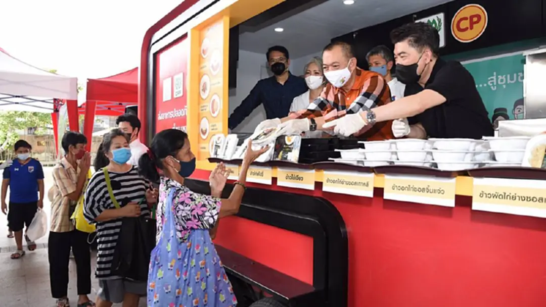 CPF Food Truck ลงพื้นที่ต่อเนื่องเสริฟ์อาหารอุ่นร้อนเป็นครั้งที่ 23 CPF Food Truck ลงพื้นที่ต่อเนื่องเสริฟ์อาหารอุ่นร้อนเป็นครั้งที่ 23