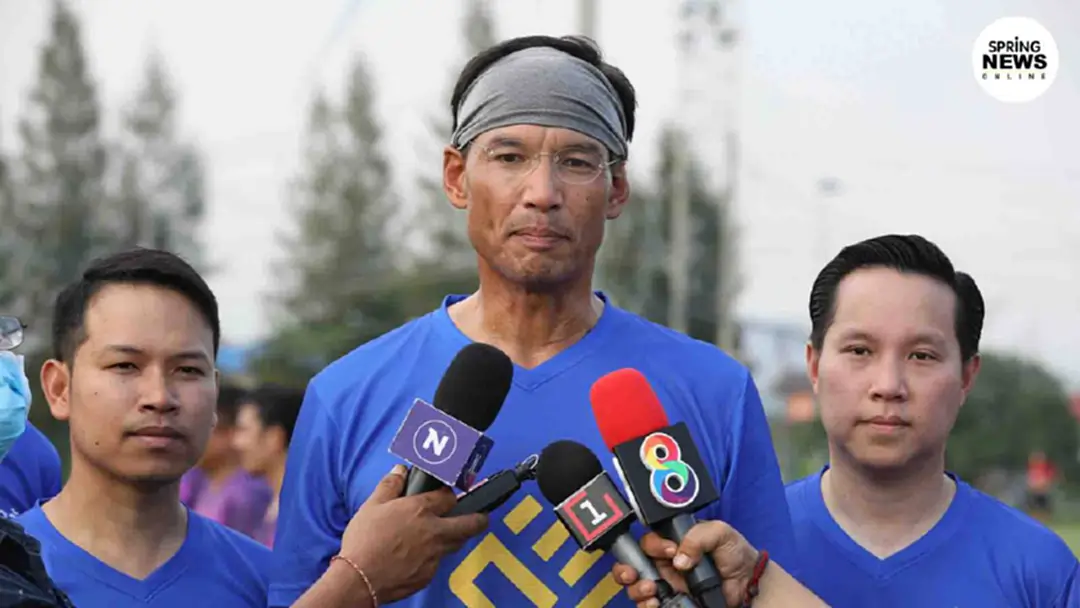 “กรณ์”ร่วมทีมแข่งบอลกับช่างภาพการเมือง ลั่นพร้อมเดินหน้าทุกกิจกรรมหลังจากนี้ “กรณ์”ร่วมทีมแข่งบอลกับช่างภาพการเมือง ลั่นพร้อมเดินหน้าทุกกิจกรรมหลังจากนี้