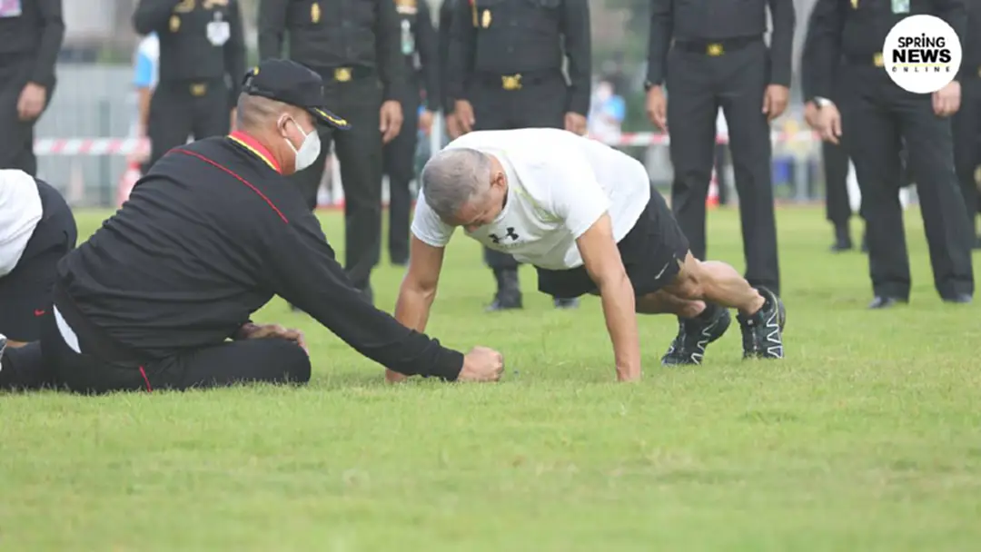 "บิ๊กแดง"โชว์ความฟิต! ร่วมทดสอบสภาพร่างกาย ผู้บังคับหน่วยระดับกรม - กองพัน "บิ๊กแดง"โชว์ความฟิต! ร่วมทดสอบสภาพร่างกาย ผู้บังคับหน่วยระดับกรม - กองพัน