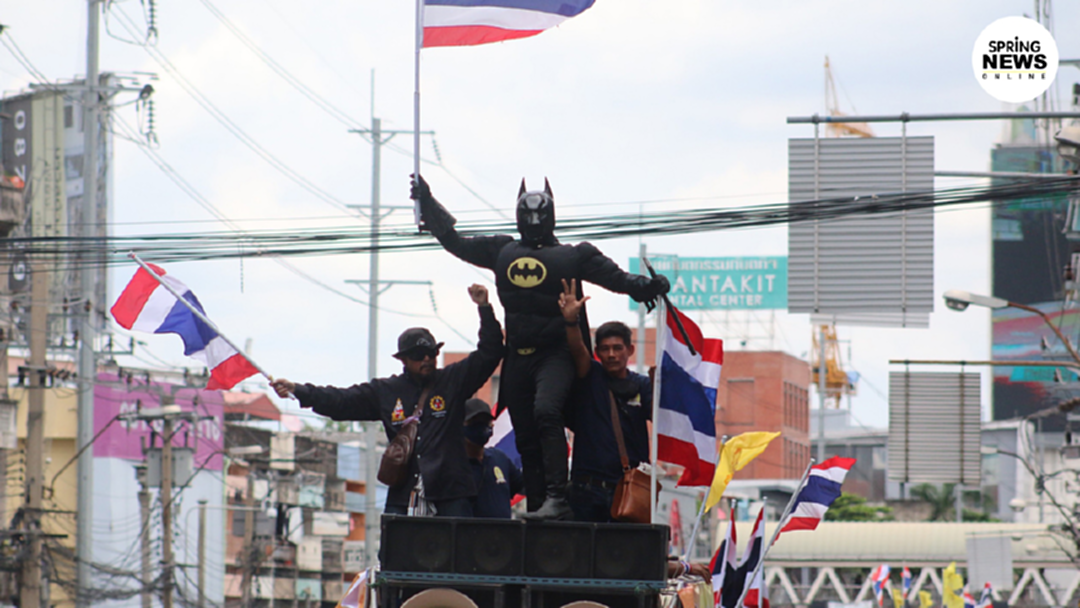 ศอปส. บุกไทยซัมมิทไล่ ธนาธร กล่าวหาอยู่เบื้องหลังม็อบปลดแอก ศอปส. บุกไทยซัมมิทไล่ ธนาธร กล่าวหาอยู่เบื้องหลังม็อบปลดแอก
