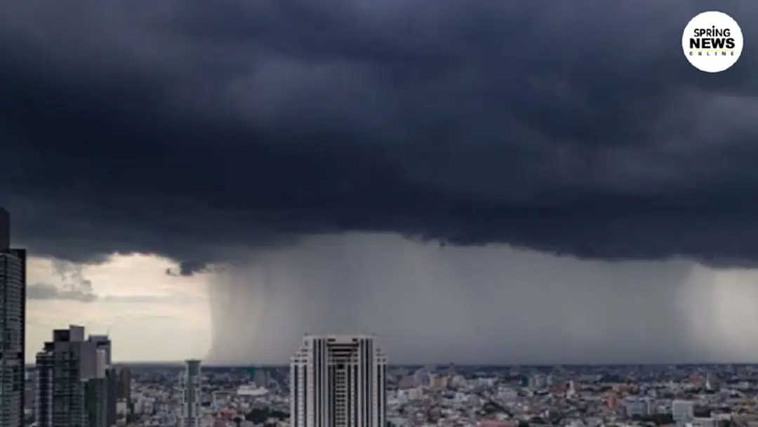 กรมอุตุฯ เตือนฝนถล่ม 46 จว. เสี่ยงท่วมฉับพลัน กทม.หนัก 80% ของพื้นที่ กรมอุตุฯ เตือนฝนถล่ม 46 จว. เสี่ยงท่วมฉับพลัน กทม.หนัก 80% ของพื้นที่