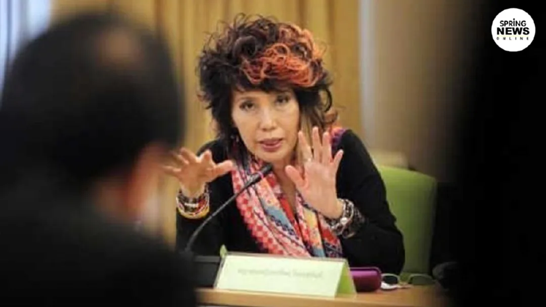 ตร.เชียงใหม่เร่งหาตัวหนุ่มตบรถ "หมอพรทิพย์" ตร.เชียงใหม่เร่งหาตัวหนุ่มตบรถ "หมอพรทิพย์"