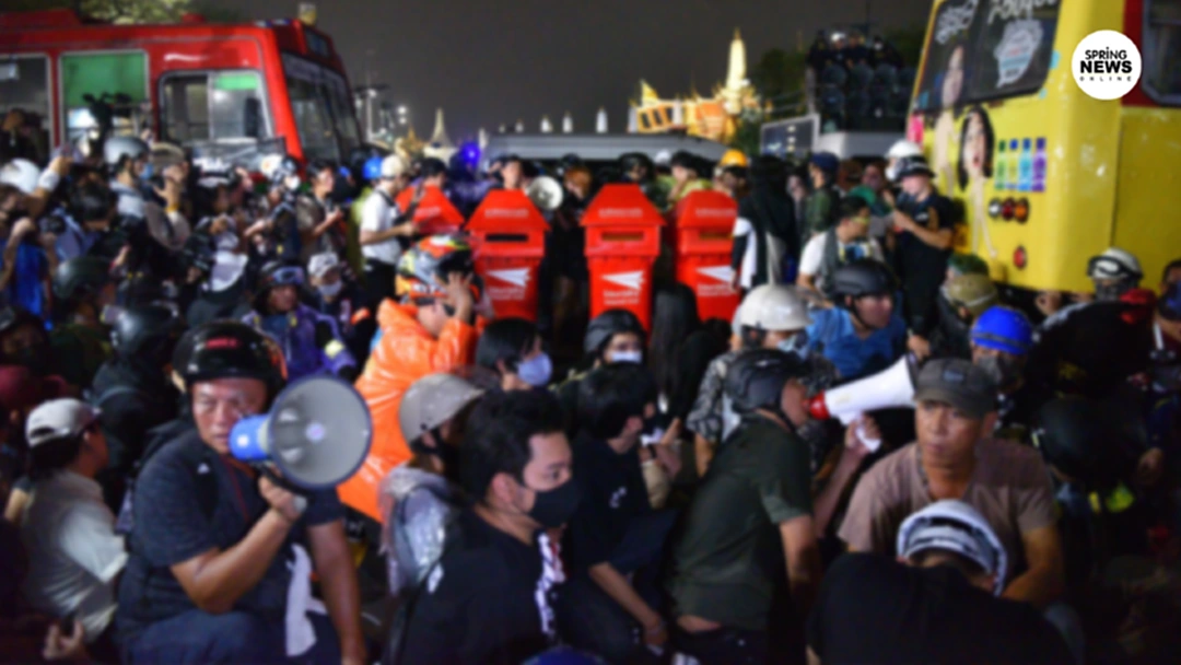 ตำรวจเผย กทม. แจ้งเอาผิดม็อบ ราษฎรสาส์น แล้ว! ตำรวจเผย กทม. แจ้งเอาผิดม็อบ ราษฎรสาส์น แล้ว!