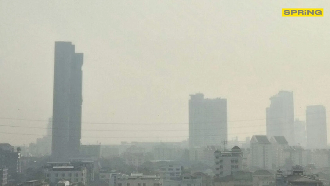 กทม.พบ ฝุ่น PM 2.5 เกินค่ามาตรฐาน 26 พื้นที่ แนะสวมหน้ากากอนามัย กทม.พบ ฝุ่น PM 2.5 เกินค่ามาตรฐาน 26 พื้นที่ แนะสวมหน้ากากอนามัย