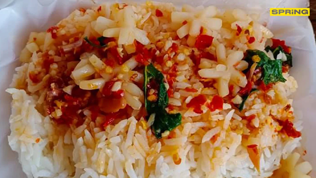 ซัดกันเดือด! “แม่ค้า-ลูกค้า” ปมกะเพราปลาหมึก 45 บาท ซัดกันเดือด! “แม่ค้า-ลูกค้า” ปมกะเพราปลาหมึก 45 บาท