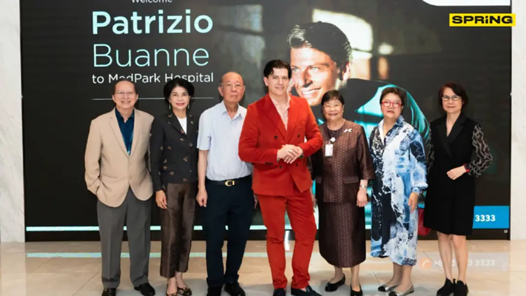 ถึงไทยแล้ว ศิลปินระดับโลก Patrizio Buanne ตรงไปที่ รพ. เมดพาร์คเพื่อเตรียมความพร้อมทันที