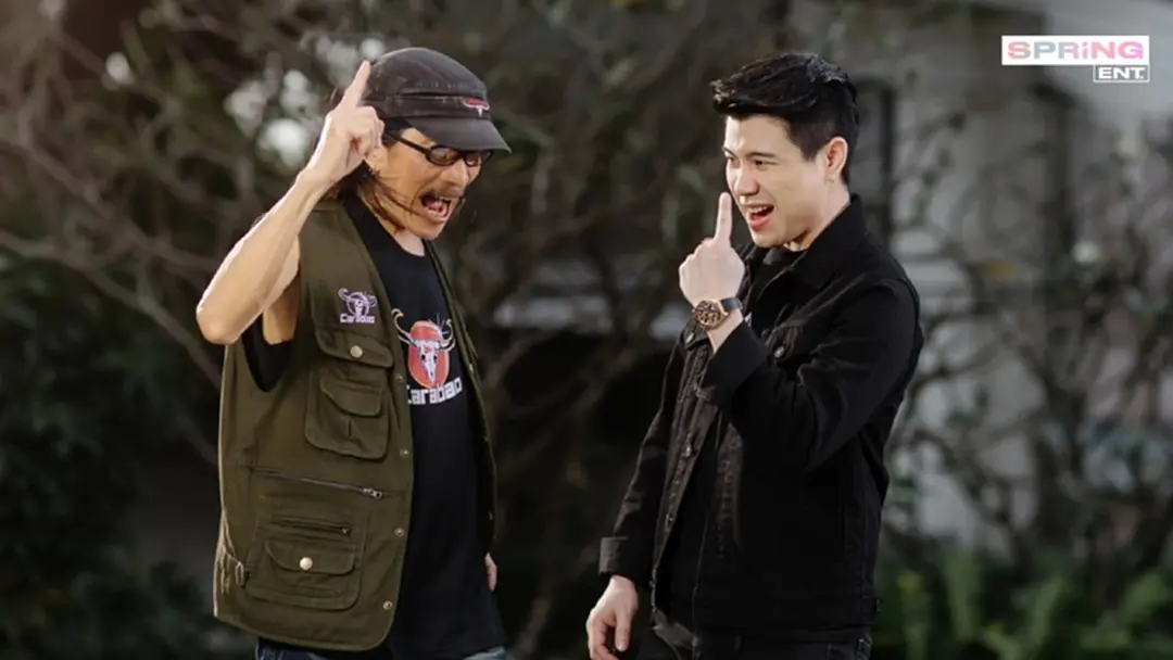 โจโจ้-น้าแอ๊ด 2 ศิลปิน ไทย-ลาว ฟีเจอริ่ง คนล่าฝัน ส่งต่อพลังขับเคลื่อนชีวิต