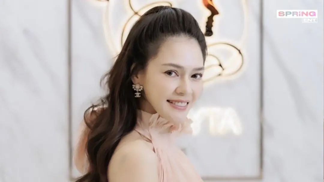 เดียร์ ปริษา ทุ่ม 10 ล้าน! เปิด เดอะวีต้าคลินิก เอาใจสายสุขภาพความงาม