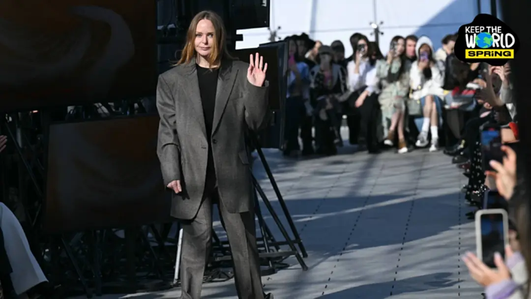 Stella McCartney จับมือ PETA เรียกร้องให้ดีไซน์เนอร์เลิกใช้ขนนกในงานออกแบบ