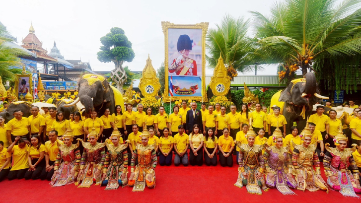 สวนนงนุชพัทยาจัดช้าง 73 เชือก ถวายราชสดุดีเฉลิมพระเกียรติ 73 พรรษา