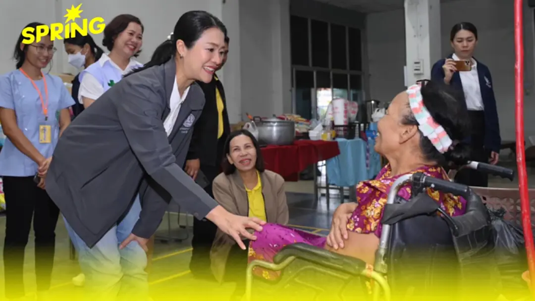 "ธีรรัตน์" ลุย อุบลฯ เร่งส่งผู้อพยพ กลุ่มเปราะบางกลับบ้านปลอดภัย